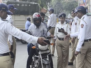 Traffic Rules: બાઇક પાછળ બેસનારા લોકોએ પણ હવે પહેરવું પડશે હેલ્મેટ, નહીંતર લાયસન્સ થશે સસ્પેન્ડ, જાણો શું છે લેટેસ્ટ અપડેટ