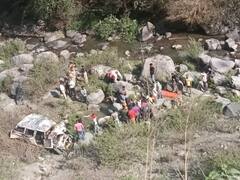 Tehri Garhwal Accident: टिहरी में 50 फीट गहरी खाई में गिरी यात्रियों से भरी बोलेरो, छह लोगों की दर्दनाक मौत