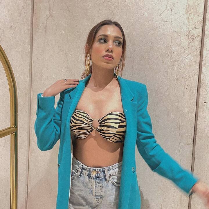 मिलिए इनसे ये हैं श्वेता गुरमीत कौर. उर्फी के डिज़ाइनर और अतरंगी कपड़ों के पीछे श्वेता का ही दिमाग होता है.