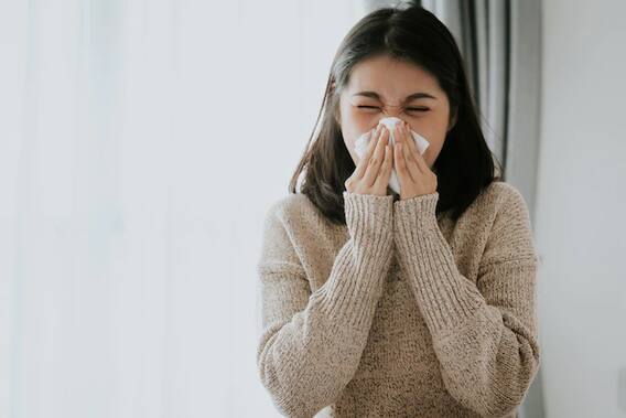 Flu Symptoms : गर्मी में फ्लू की परेशानी होने पर दिखते हैं ये लक्षण, तुरंत कराएं अपना इलाज