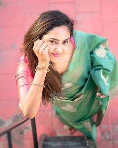 Actress Smruthi Venkat : எந்த பூவிலிருந்து வந்ததிந்த தேனோ... பச்சை சேலையில் அட்டகாசமாய் ஸ்ம்ருதி வெங்கட்!