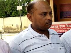 Fatehpur News: हथगांव में रिश्वत लेते रंगे हाथ पकड़ा गया सीनियर कलर्क, एरियर रिलीज करने के लिए मांगे थे पैसे