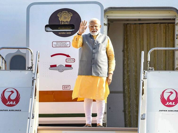 PM Modi Hyderabad Tour Schedule: PM Narendra Modi will visit ISB in Hyderabad on 26 May 2022 PM Modi Hyderabad Tour: ప్రధాని మోదీ హైదరాబాద్‌ పర్యటన అధికారిక షెడ్యూల్ ఇదే - SPG ఆధీనంలో బేగంపేట ఎయిర్‌పోర్ట్