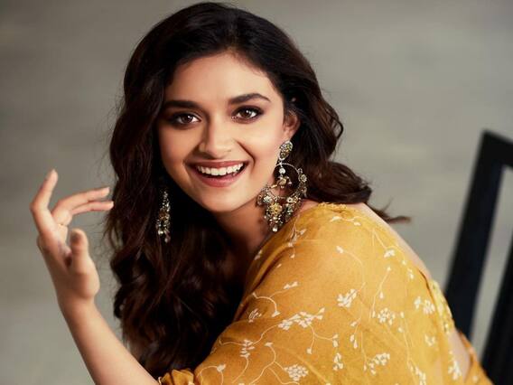 keerthy Suresh: బంతిపూవులా మెరిసిపోతున్న కళావతి keerthy Suresh: బంతిపూవులా మెరిసిపోతున్న కళావతి