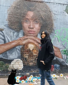 Adah Sharma Photos: వెనుక పుర్రెబొమ్మ, పక్కన నల్లపిల్లి-అదా శర్మ ఫొటోస్ వైరల్