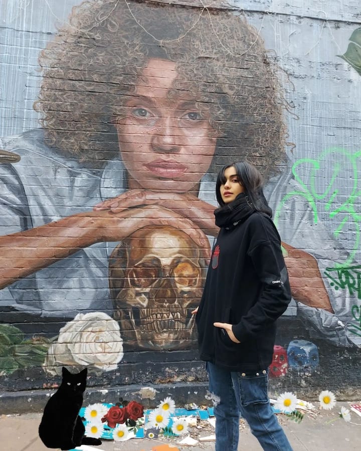 టాలీవుడ్ నుంచి బాలీవుడ్ చెక్కేసిన బ్యూటీ సినిమాల పరంగా స్లోగా ఉన్నా సోషల్ మీడియాలో మాత్రం జోరుమీదుంటుంది అదా శర్మ. ఎప్పటికప్పుడు లేటెస్ట్ ఫొటో షూట్స్ తో ఫ్యాన్స్ ని మెస్మరైజ్ చేస్తుంటుంది.