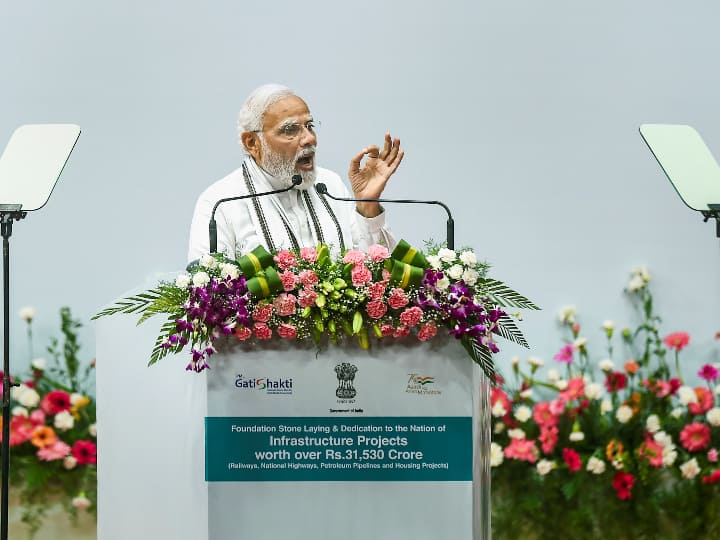 PM Modi Chennai Visit: तमिल भाषा की तारीफ, श्रीलंका को मदद की बात, पीएम मोदी के साउथ दौरे की 10 बड़ी बातें PM Modi Chennai and Hyderabad Visit 10 big things about PM Modi tour all you need to know PM Modi Chennai Visit: तमिल भाषा की तारीफ, श्रीलंका को मदद की बात, पीएम मोदी के साउथ दौरे की 10 बड़ी बातें