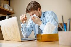 Flu Symptoms: ઉનાળામાં ફ્લૂની સમસ્યા હોય ત્યારે આ લક્ષણો જોવા મળે છે, તાત્કાલિક કરાવો સારવાર