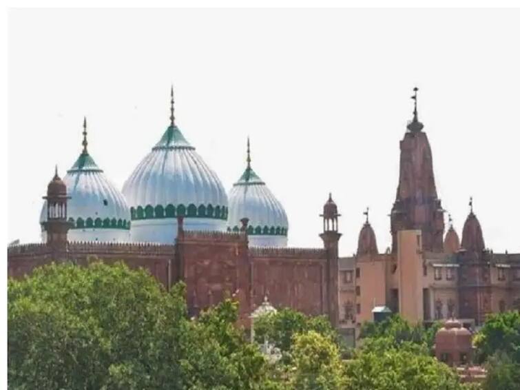 Tension in Mathura Vriandavan Baanke bihari temple  prohibitory order from DM Mathura: हिंदू महासभा ने शाही ईदगाह में हनुमान चालीसा पढ़ने की अनुमति मांगी, मथुरा में धारा-144 लागू