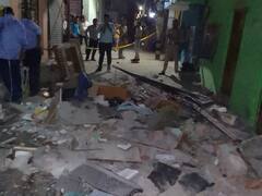 Chhatarpur Cylinder Blast: दिल्ली के छतरपुर में सिलेंडर ब्लास्ट में बिल्डिंग का दो फ्लोर क्षतिग्रस्त, तीन लोग घायल