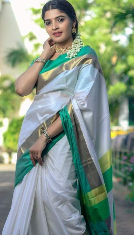 விரைவினில் வந்து கலந்திடு விரல்பட மெல்லக் கனிந்திடு உடல் மட்டும் இங்கு கிடக்குது உடன் வந்து நீயும் உயிர் கொடு
