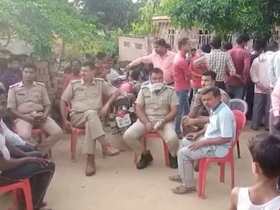 Sitapur News: निजी नर्सिंग होम का कारनामा, पैसे ऐंठने के लिए मृत युवक का इलाज करते रहे डॉक्टर Sitapur News: निजी नर्सिंग होम का कारनामा, पैसे ऐंठने के लिए मृत युवक का इलाज करते रहे डॉक्टर