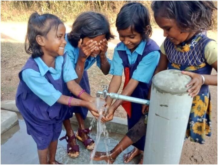 Jal Jeevan Mission Water from tap reached 50.07% of rural households in the country ANN Jal Jeevan Mission: देश के 50.07% ग्रामीण परिवारों तक पहुंचा नल से जल, जानिए किन-किन जगहों पर पहुंचा जल जीवन मिशन