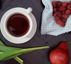 Iron Rich Food : लाल रंगांच्या फळांमध्ये आहे लोहाची कमतरता दूर करण्याची क्षमता