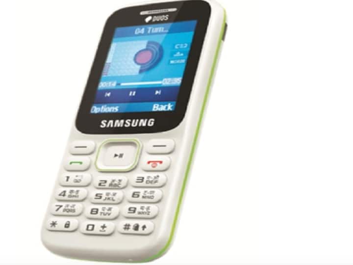 Shock For Samsung Lovers, Company May Stop Selling Feature Phones Below Rs 15,000 In India, Know What Is The Reason Behind Samsung लवर्स के लिए झटका, कंपनी भारत में 15,000 रुपये से कम कीमत वाले फोन बेचना कर सकती है बंद, जानें क्या है कारण