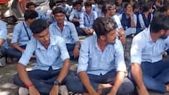 Hijab Row: College Students in Mangalore protest against administration for not implementing Hijab