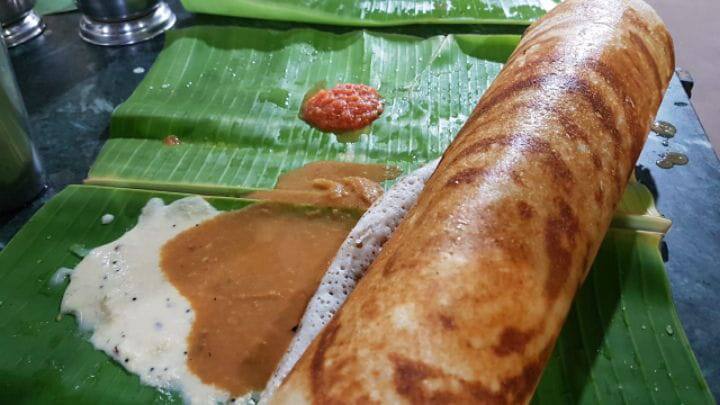 Parthasarathy Vilas is famous for its 80 year old Ghee Roast. 80 வருட பாரம்பரியம்.. நெய் ரோஸ்ட்.. திருச்சி பார்த்தசாரதி விலாஸ் பத்தி ஒரு குட்டி கதை..
