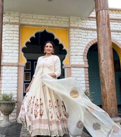 व्हाइट आउटफिट में 'मस्तानी' बन Himanshi Khurana ने शेयर की तस्वीरें, कातिल अदाओं ने फैंस को बनाया दीवाना