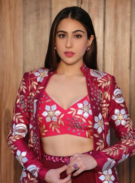 सारा अली खान- फिल्म भूल भुलैया 2 के लिए रिपोर्ट्स के मुताबिक, मेकर्स की पहली पसंद सारा अली खान भी रह चुकी हैं. उन्होंने भी इस रोल को करने से मना कर दिया.