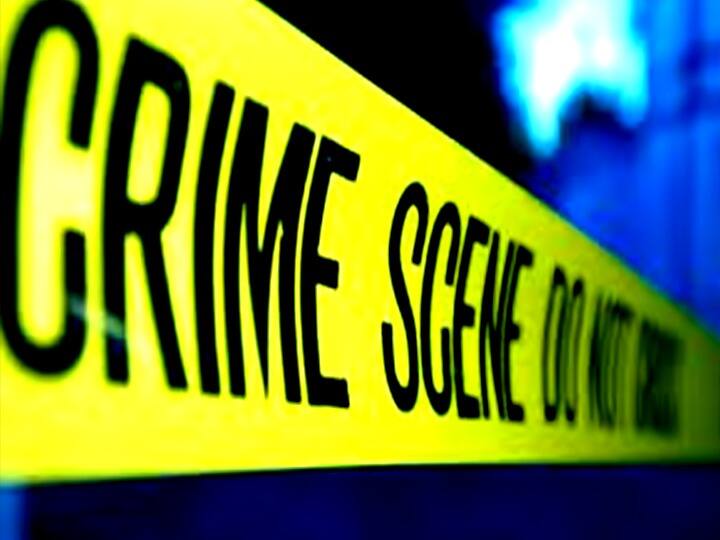 Nawada News: The dead body of a young man was found hanging from a tree on a hill in Naxal affected area in Nawada ann Nawada News: नक्सल प्रभावित क्षेत्र में पहाड़ी पर पेड़ से लटका मिला युवक का शव, इलाके में दहशत का माहौल कायम
