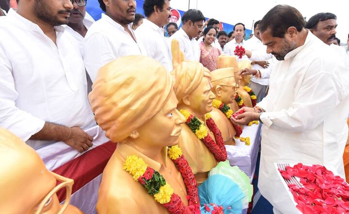 రెండోరోజు విశాఖలో సామాజిక న్యాయభేరీ బస్సు యాత్ర