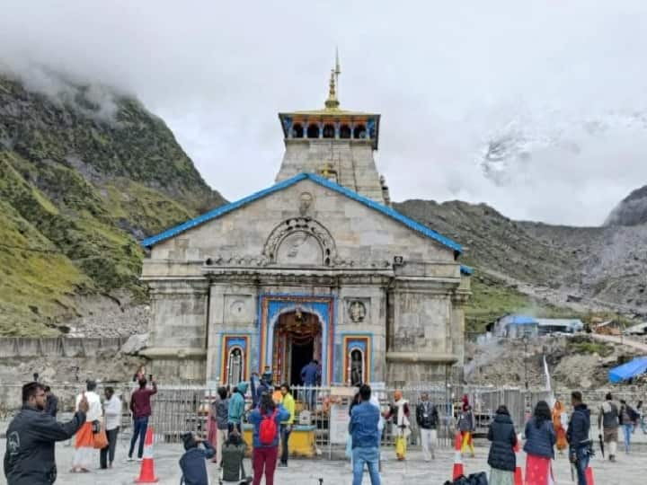 Char Dham Yatra 2022 Four more pilgrims died in Kedarnath and committee chairman Ajendra Ajay health also deteriorated Char Dham Yatra 2022: केदारनाथ में चार और तीर्थयात्रियों की मौत, समिति के अध्यक्ष अजेंद्र अजय की भी बिगड़ी तबीयत