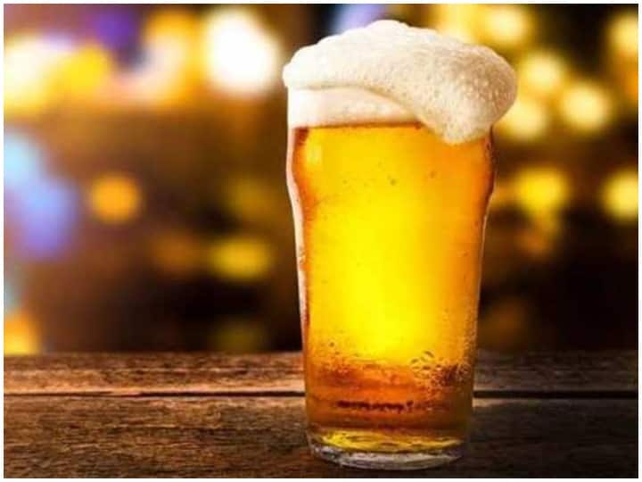 Delhi Beer is being made from urine in Singapore, know the reason Newater Singapore Beer: सिंगापुर में पेशाब से बनाई जा रही है बीयर, जानिए इसकी हैरान कर देने वाली वजह