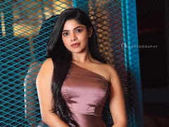 Divyabharathi photos: 'బ్యాచిలర్' బ్యూటీ దివ్యభారతి హాట్ ఫోజులు