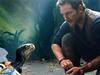 Jurassic World Dominion: வீராதி வீரன்... டைனோசரை அடக்கி ஆளும் சூரன் Chris pratt ஃபோட்டோஸ்!