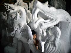 Nashik Ganeshotsav : नाशिकमध्ये यंदा पीओपीच्या गणपती मूर्तीवर निर्बंध, बारा लाखांहून अधिक मुर्त्यांचे करायचे काय?