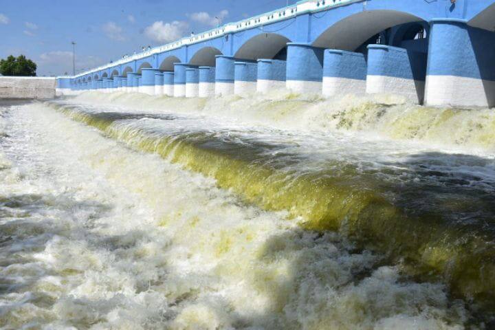Water from the fort to the delta districts is set to open this evening. கல்லணையில் இருந்து டெல்டா மாவட்டங்களுக்கு இன்று மாலை தண்ணீர் திறப்பு