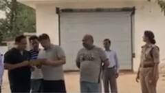 UP की शादियों में हथियारों की सनक, खौफ में जी रहे हैं मासूम... ? Hindi News | Akshamya