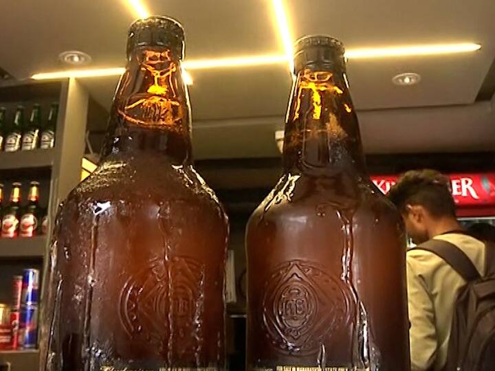 Increased demand for beer in the summer, college youth  leading to drink beer, information revealed in the inspection of the State Excise Department उन्हाळ्यात बियरच्या मागणीत वाढ, बियर पिण्यात कॉलेज तरुणाई अग्रेसर; राज्य उत्पादन शुल्क विभागाच्या पाहणीत समोर