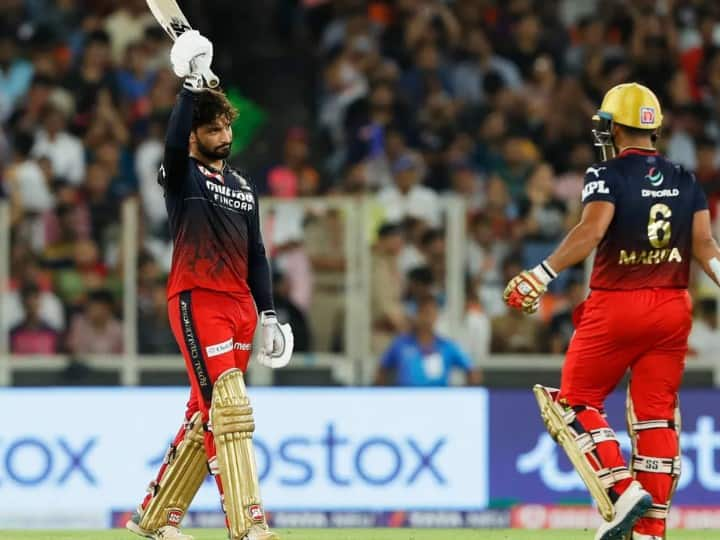 RCB vs RR Rajat Patidar most runs in a season ipl play playoffs IPL 2022 Rajat Patidar Record: पाटीदार ने अर्धशतकीय पारी से तोड़ा बड़ा रिकॉर्ड, इस मामले में विजय-साहा को छोड़ा पीछे