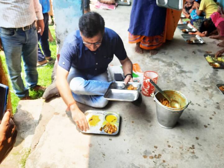 VIDEO: Katihar DM Udayan Mishra reached School and eat the mid-day meal Seeing this style people are praising ann VIDEO: क्या हुआ जब कटिहार के डीएम पहुंच गए मिड डे मील खाने? स्टाइल देखकर लोग भी कह रहे अरे वाह!