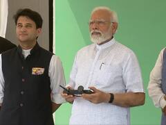 PM Modi Flies Drone: पीएम मोदी ने ड्रोन उड़ाकर सबको चौंकाया, बताया- क्या है उनका सपना