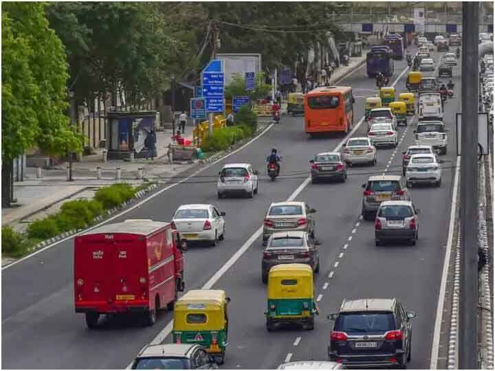 People should not face traffic problem in Delhi, government will get these 12 roads repaired ANN Delhi Traffic: दिल्ली में लोगों को ना झेलनी पड़े ट्रैफ़िक की समस्या, सरकार करवाएगी इन 12 सड़कों की मरम्मत