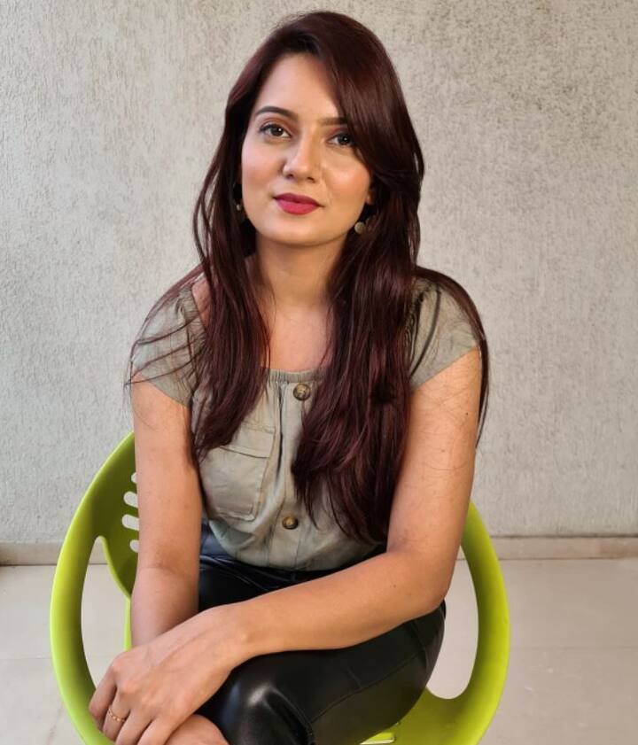 ખુશ્બૂ પટેલના ઈન્સ્ટાગ્રામ પર પોસ્ટ કરાયેલી તસવીરો જોઈને ખબર પડે છે કે ખુશ્બૂ ખૂબ જ સ્ટાઇલિશ છે અને ટ્રાવેલિંગની પણ શોખીન છે. તેણે વેકેશનની ઘણી તસવીરો ઈન્સ્ટાગ્રામ પર પોસ્ટ કરી છે.