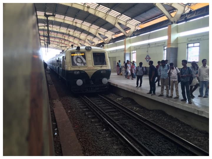 Southern Railway Action against Loco Driver train derailment at Chennai Beach Station Southern Railway: ट्रेन के पटरी से उतरने पर लोको ड्राइवर के खिलाफ रेलवे का कड़ा रूख, चेन्नई बीच स्टेशन पर हुआ था हादसा
