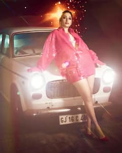 Tamanna Bhatia : લાખો રૂપિયાનો ડ્રેસ પહેરી તમન્ના ભાટિયાએ કરાવ્યું ફોટોશૂટ, જુઓ Photos