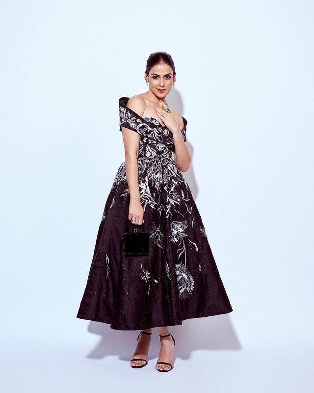 పెళ్లి తరువాత ఫ్యామిలీ లైఫ్ కే ఎక్కువ సమయాన్ని కేటాయిస్తోంది.(Photo Courtesy: Genelia Instagram)