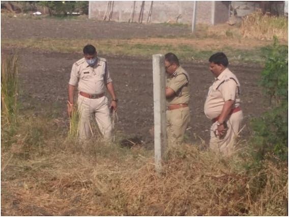 Ujjain News: प्रेमिका से बातचीत करने से रोका तो पत्नी और बेटे को मार डाला, मोबाइल के कॉल डिटेल से खुली पति की पोल Ujjain News: प्रेमिका से बातचीत करने से रोका तो पत्नी और बेटे को मार डाला, मोबाइल के कॉल डिटेल से खुली पति की पोल