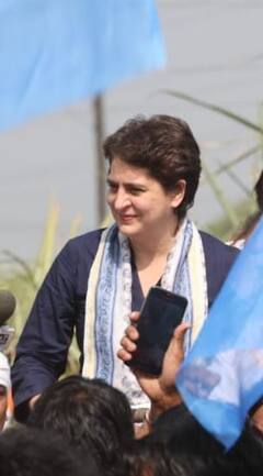 Photo : प्रियंका गांधींना राज्यसभेचं बक्षीस मिळणार का? काँग्रेसच्या नेत्यांची मागणी