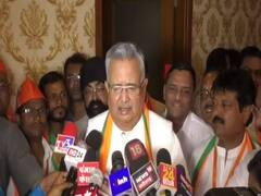 Chhattisgarh News: पत्रकार के सवाल पर पूर्व सीएम रमन सिंह बोले- 'धूप में घूम-घूमकर चेहरा पड़ गया काला, क्या अब घर भी छोड़ दें'