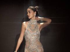 PHOTO: अनन्या पांडेचा बोल्ड लूक, फ्लॉंट करतेय परफेक्ट फिगर!