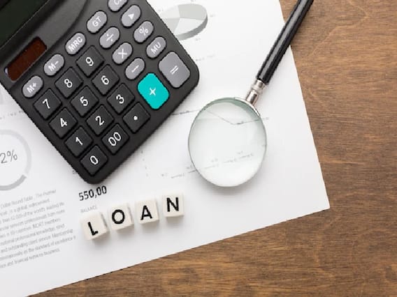 Debt Trap: फंस गए हैं कर्ज के जाल में तो फॉलो करें ये 5 आसान टिप्स, जल्द दूर होगी परेशानी Debt Trap: फंस गए हैं कर्ज के जाल में तो फॉलो करें ये 5 आसान टिप्स, जल्द दूर होगी परेशानी