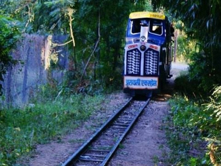 Udaipur Aravali Express: उदयपुर में 15 अगस्त से चलने वाली है बच्चों की ट्रेन, 80 प्रतिशत तक काम पूरा