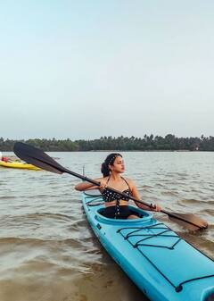 બિકીનીમાં મસ્તી કરતી જોવા મળી જાણીતી અભિનેત્રી, ક્યારેક ચોરીના આરોપ ખાધી હતી જેલની હવા