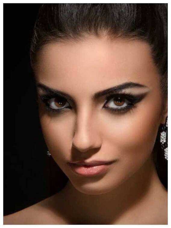 इन उपायों से करें आइब्रो का रंग गहरा