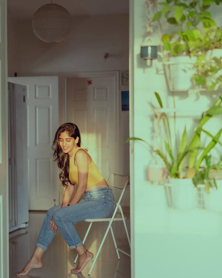 చాందినీ చౌదరీ ఫొటోలు - Photo Courtesy: Chandini Chowdary/Instagram